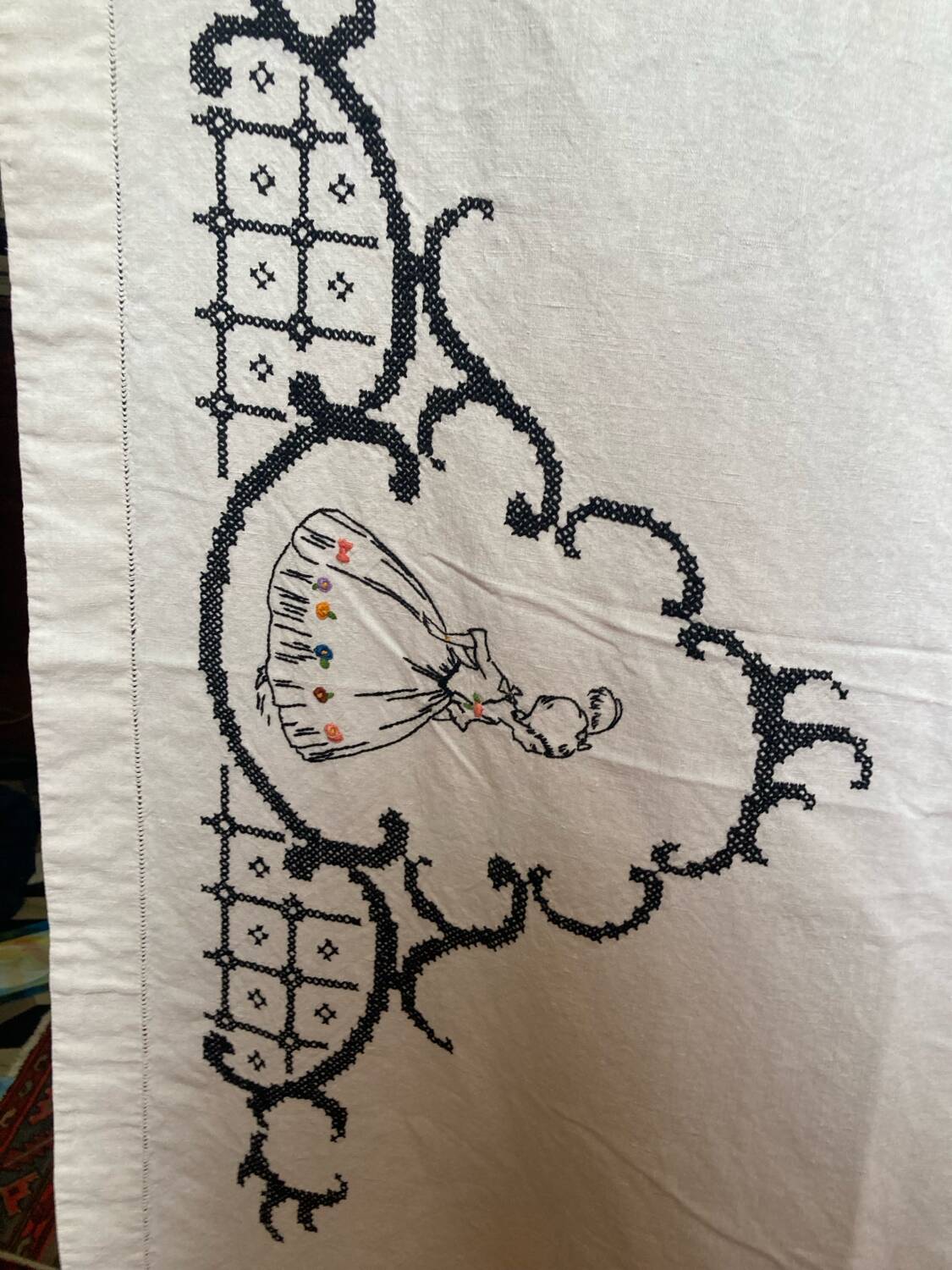 Old embroidered linen tablecloth 150x190