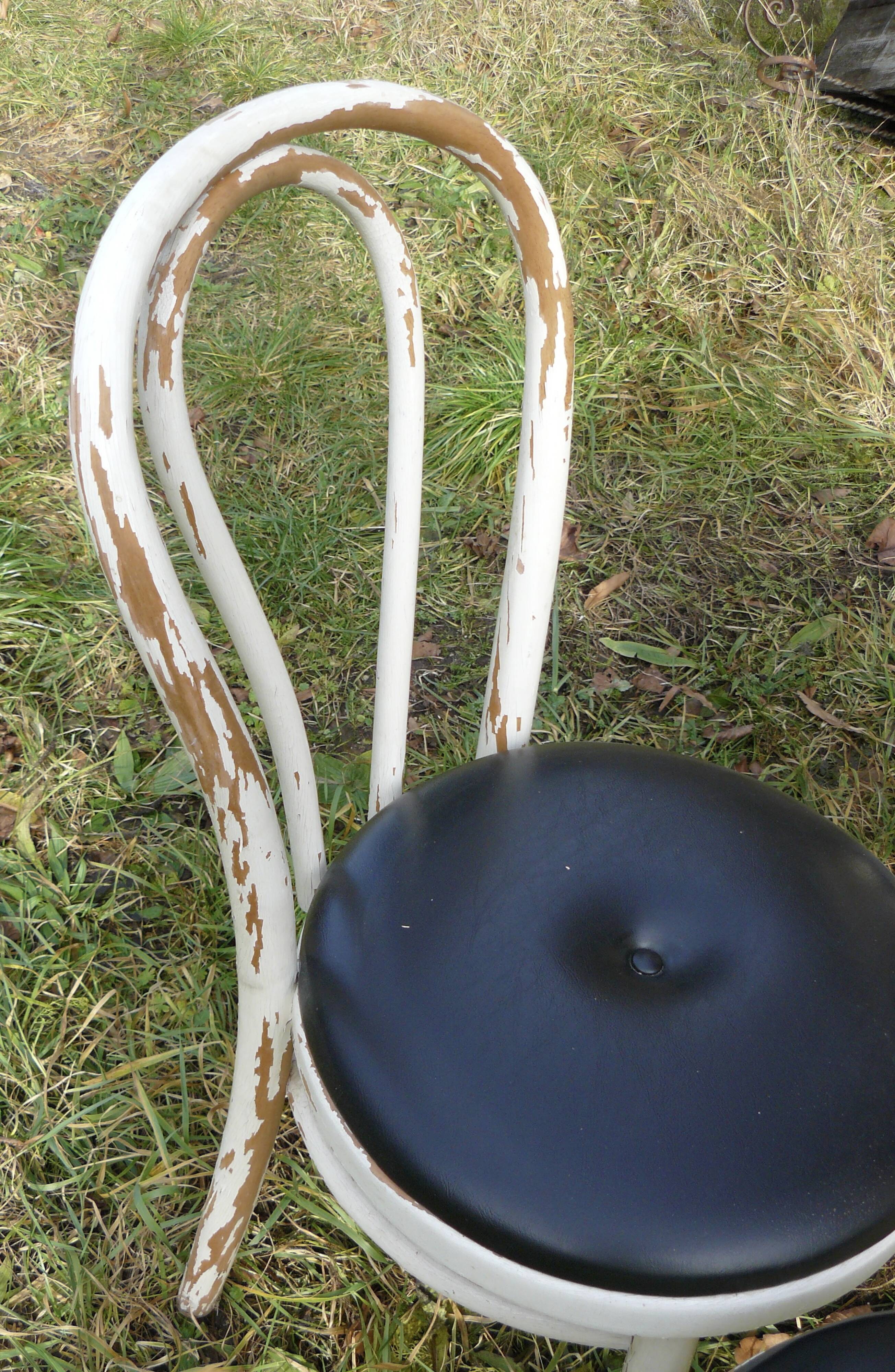 Set of 4 white and black Thonet bistro chairs