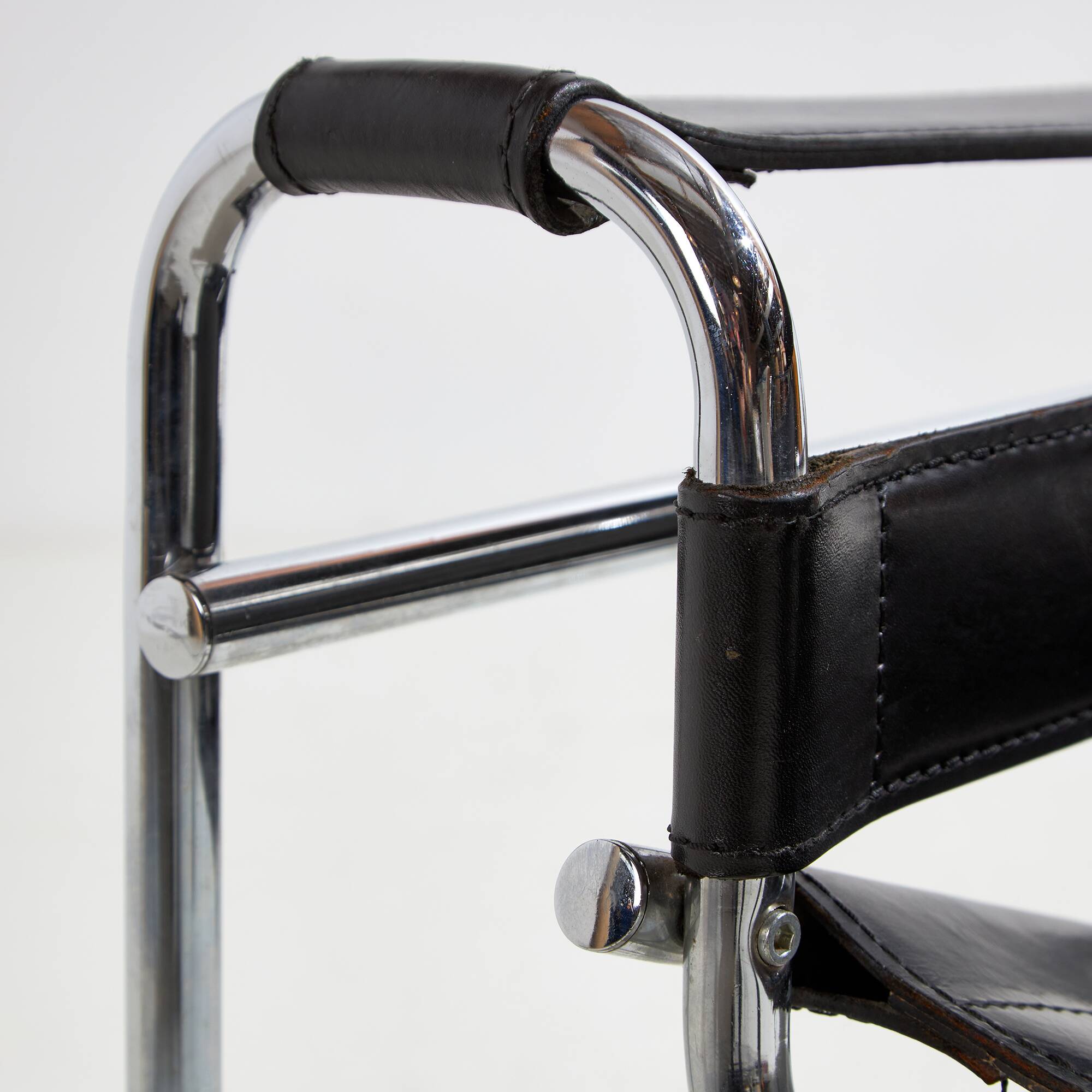 Chaise tubulaire de style Bauhaus (MK10227)