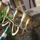 Vintage 5-light candelabrum in brass – Green and white decor