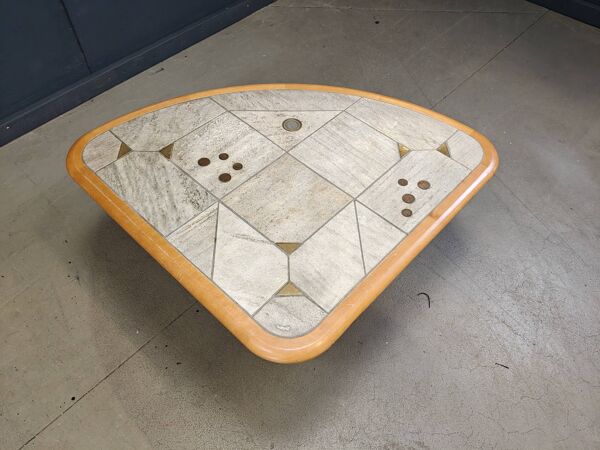 Table basse triangulaire attribuée à Paul Kingma, années 1980