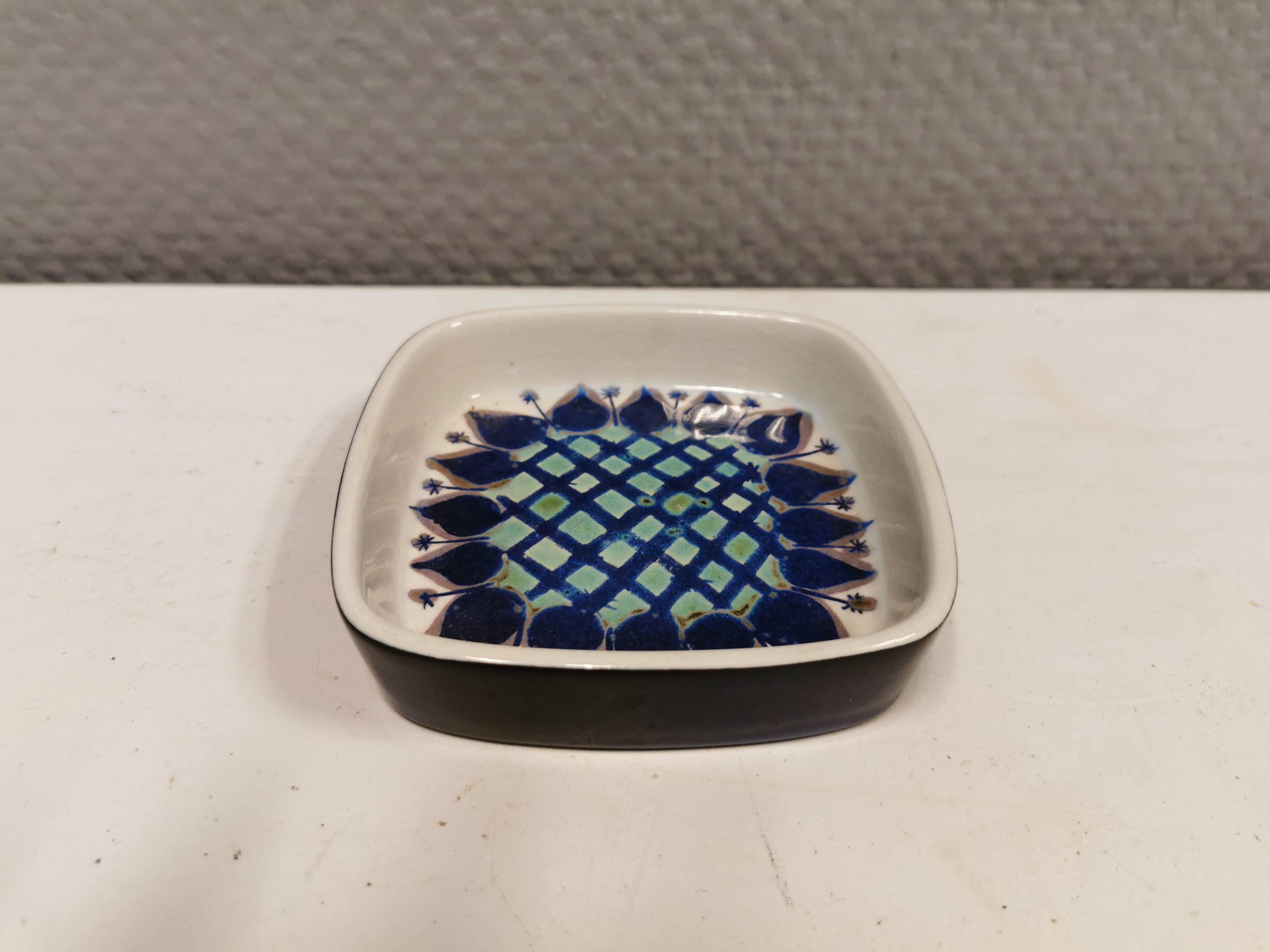 Small Faience bowl from Aluminia Denmark