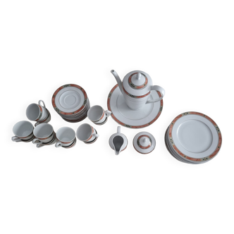 Dessert and coffee service for 12 people in porcelain