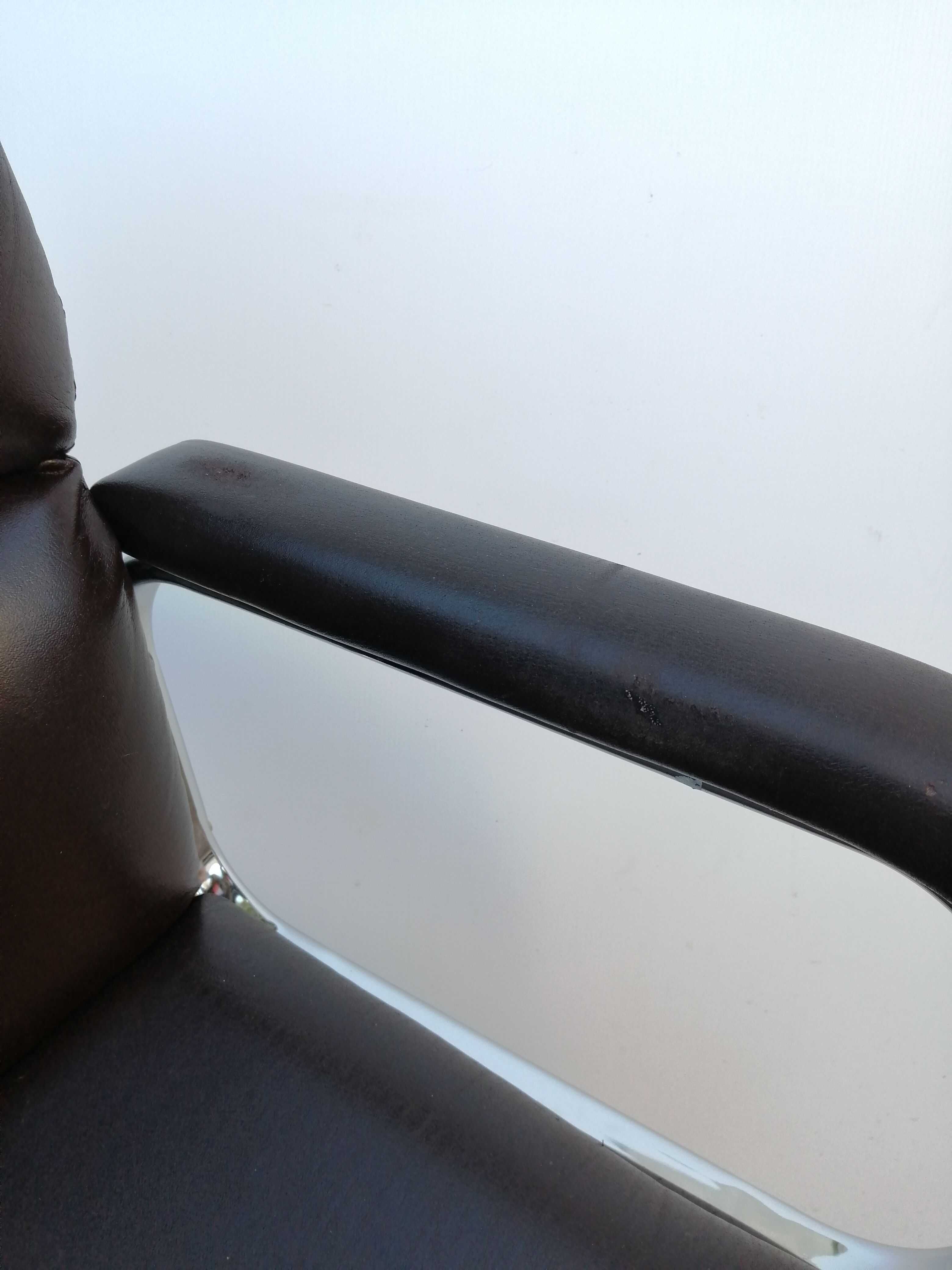 Pretty vintage Italian office armchair 1980