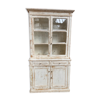 Old white patina vessel