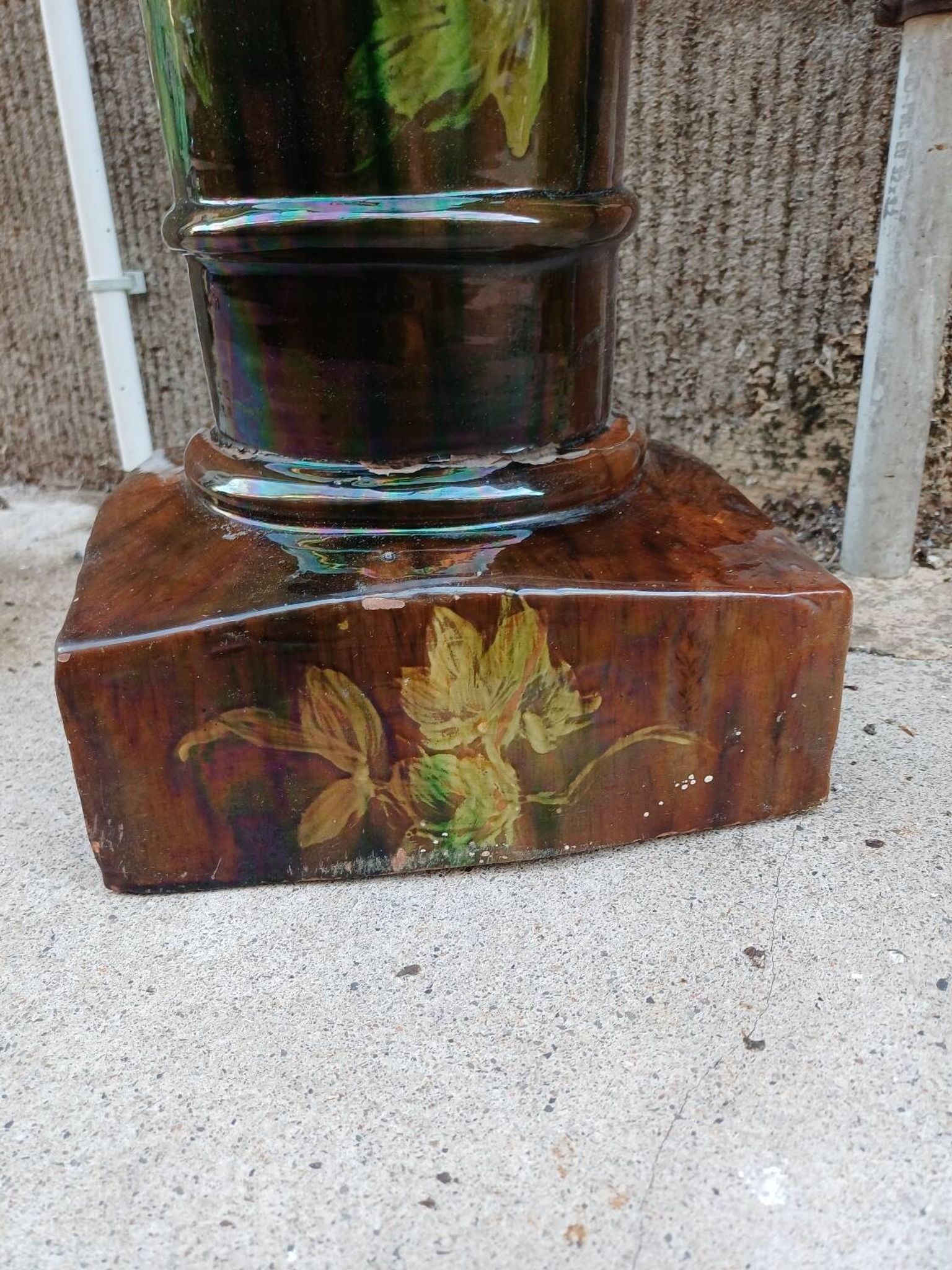 Grand Vase sur colonne en céramique 1.49 mètre époque 1900 en l'état.