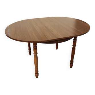 Vintage round or oval table
