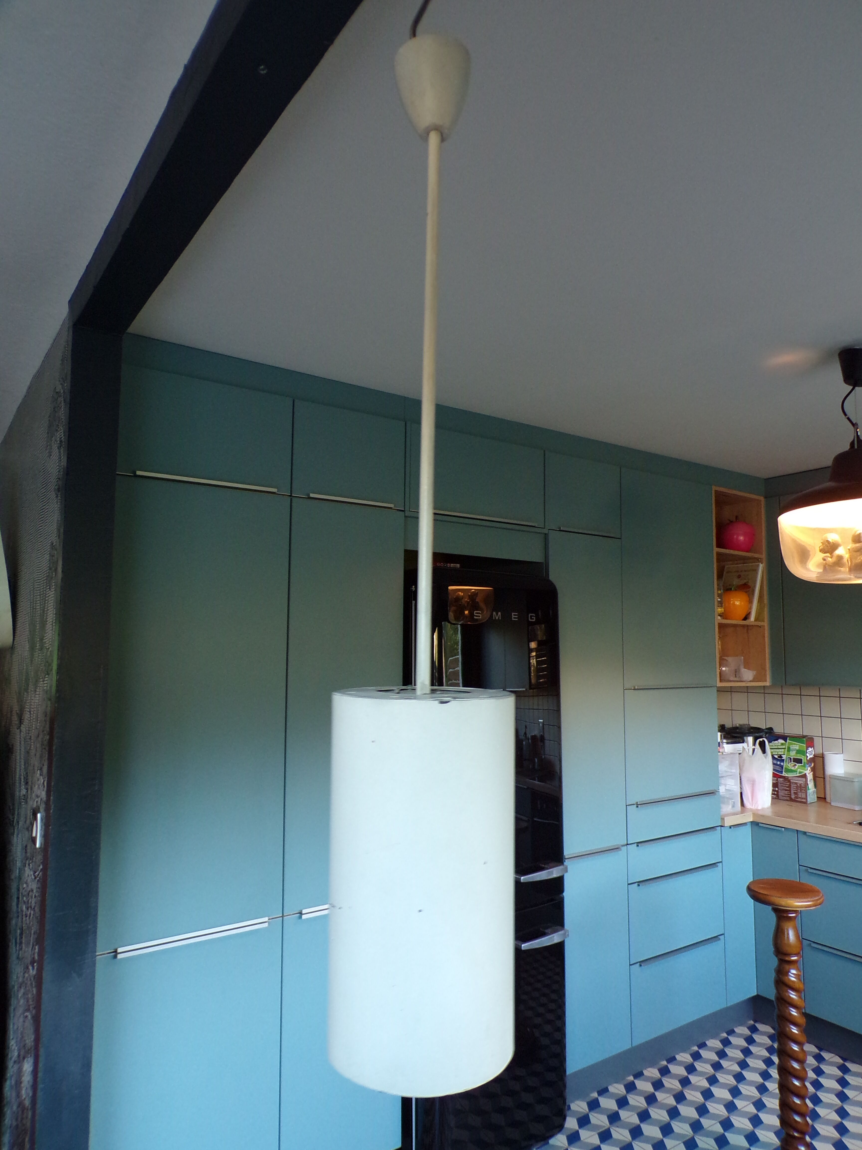 Metal tube suspension