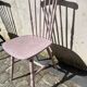 Chaise Baumann rose pâle