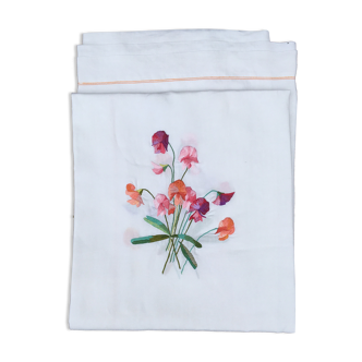 Rectangular tablecloth 160 x 240cm embroidered flowers "sweet peas"