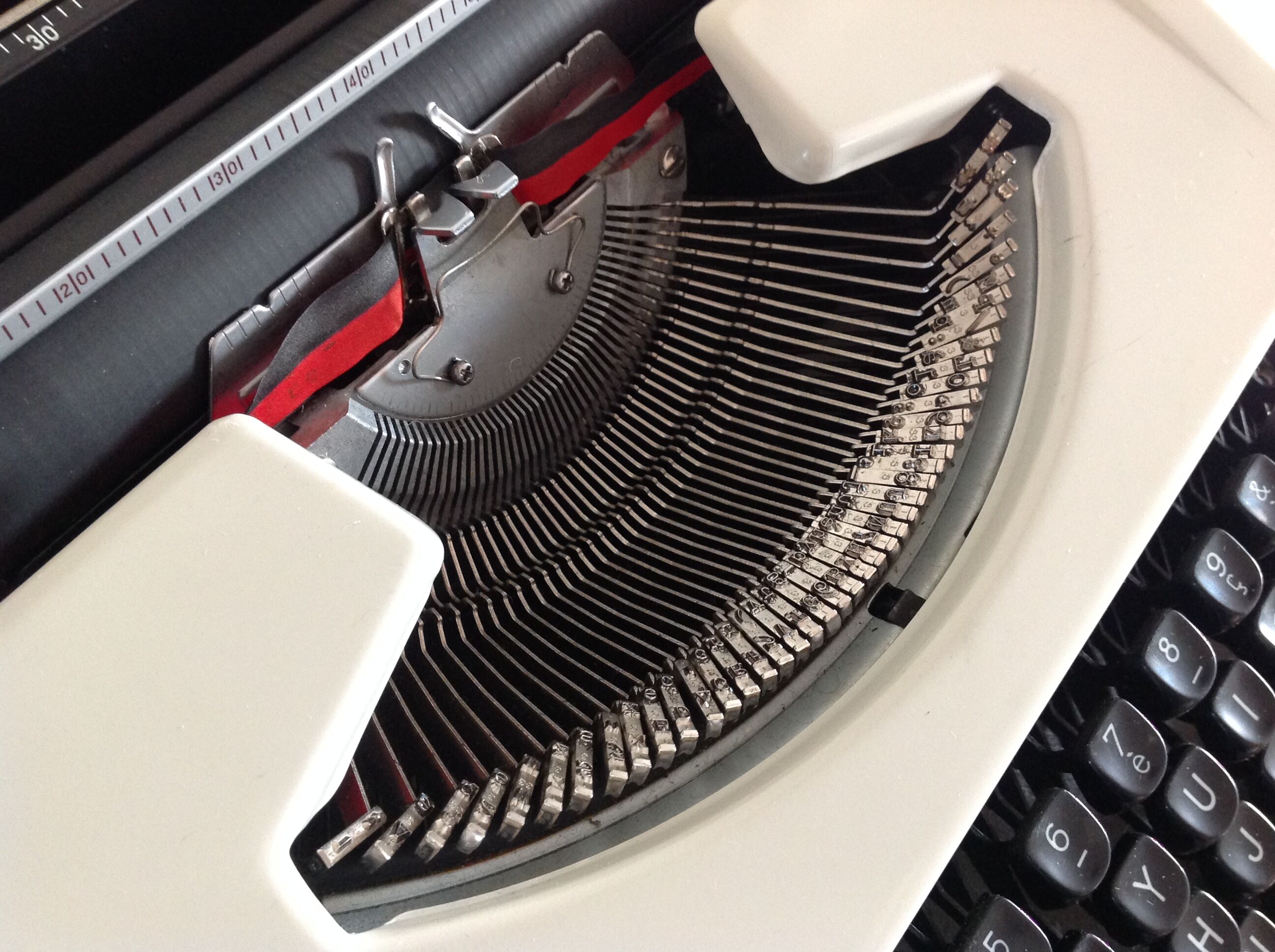 Machine write beige brother 210 years 70