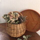 Wicker round basket.