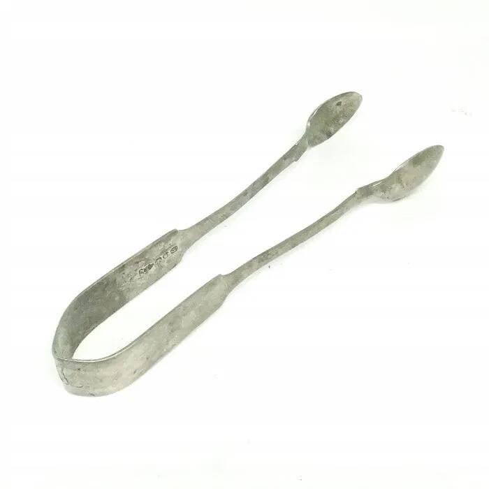 K9J Decorative Old Embossed Tongs