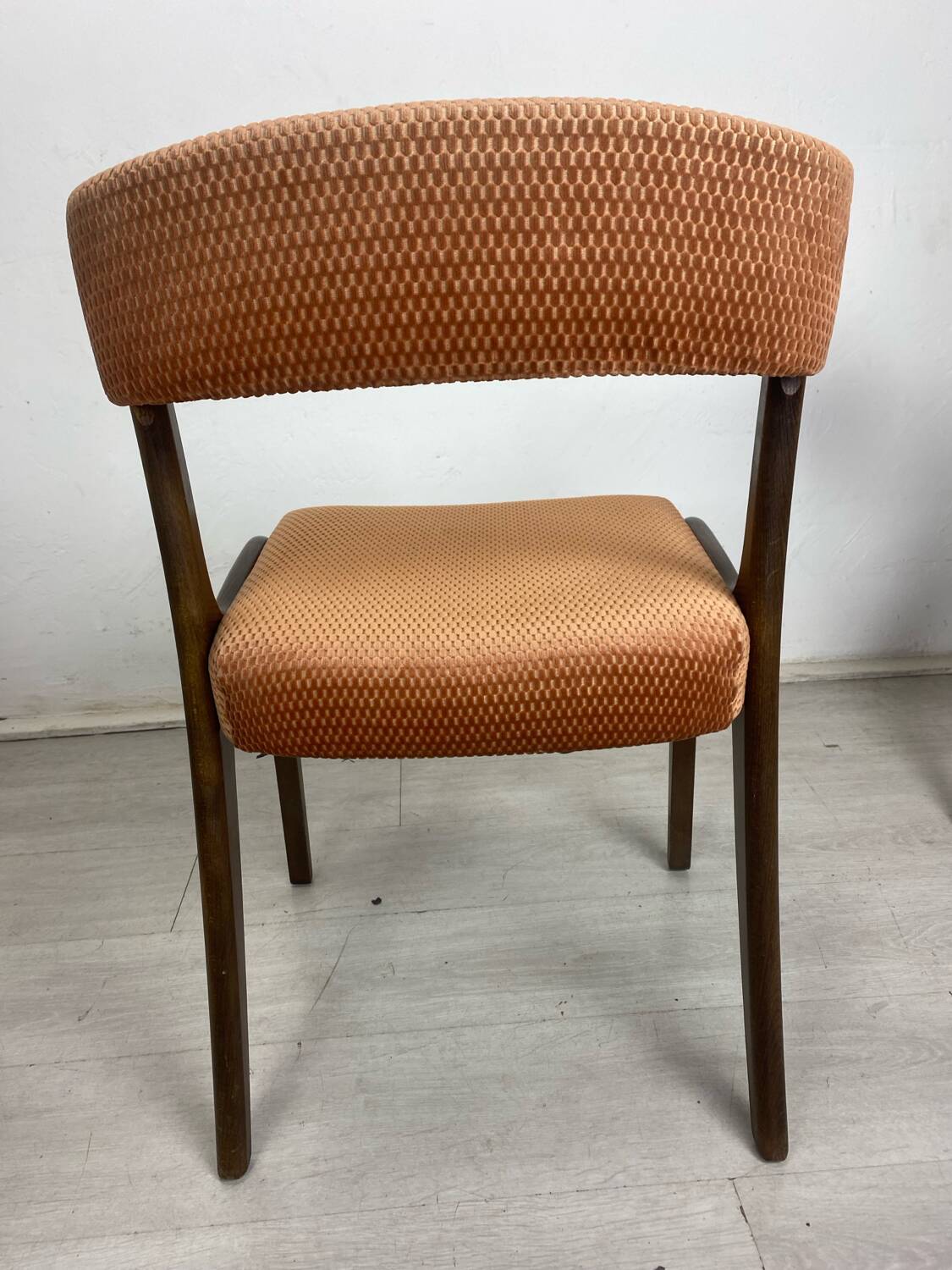 Gondola chairs