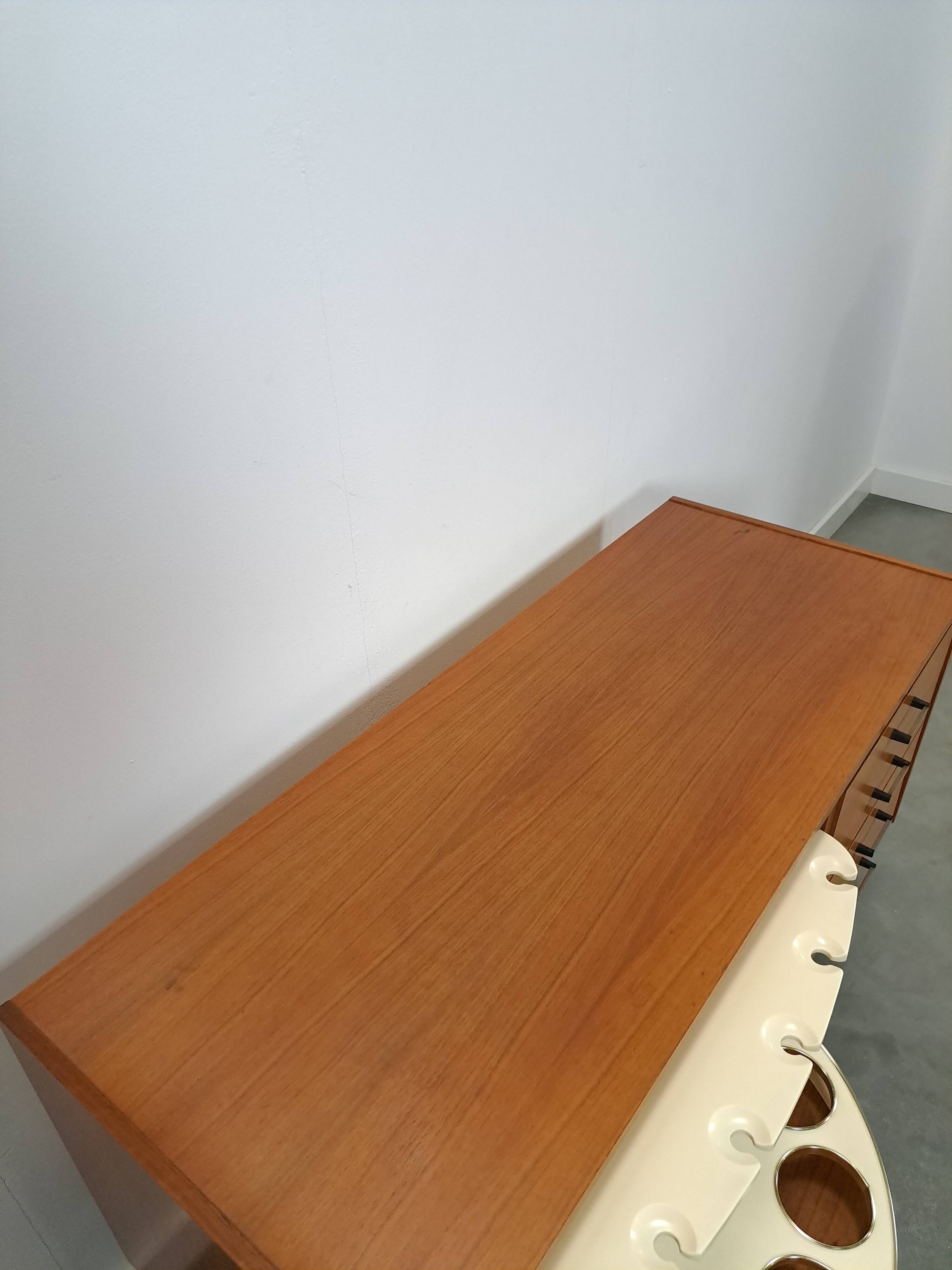 Fineer dressoir met draaibare bar en lades, barkast