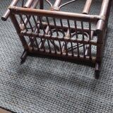 Porte revues en rotin