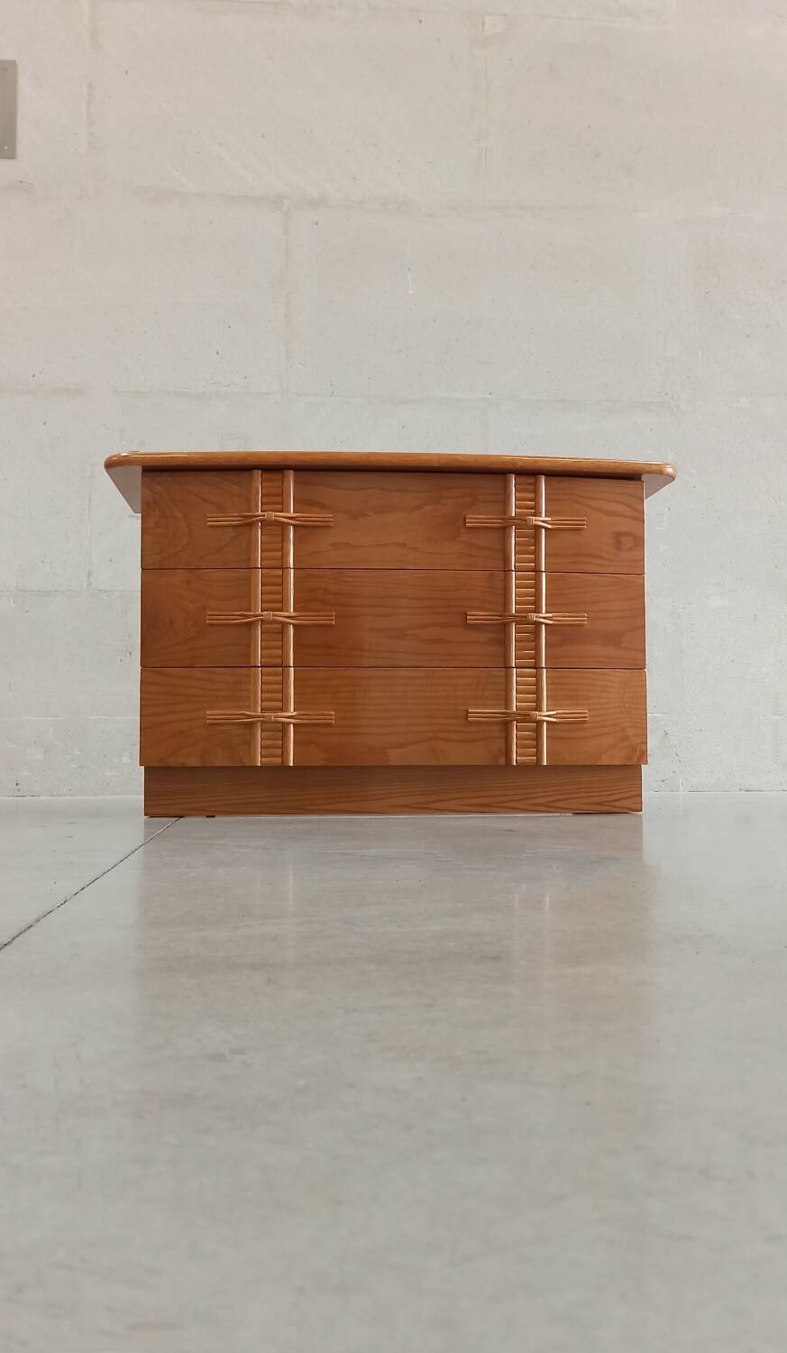 Vintage chest of drawers with bamboo and rattan details