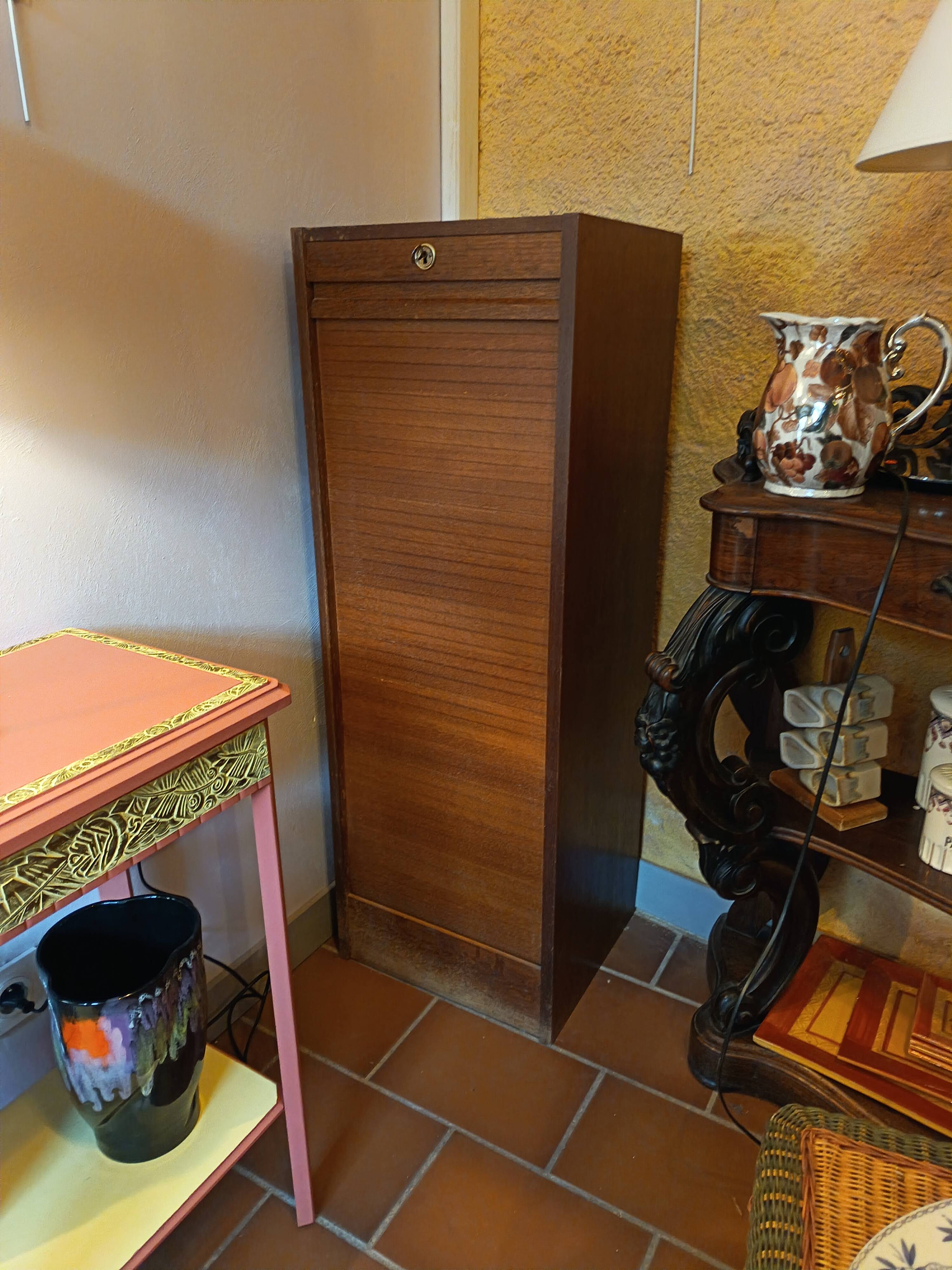 Wooden curtain cabinet