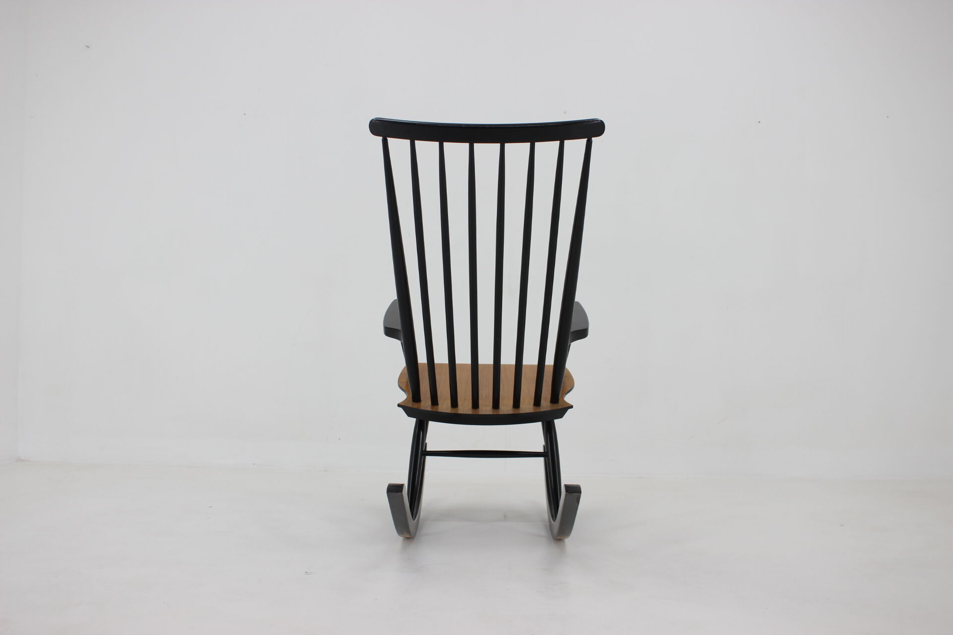 1960s Varjosen Puunjalostus Beech Rocking Chair, Finland