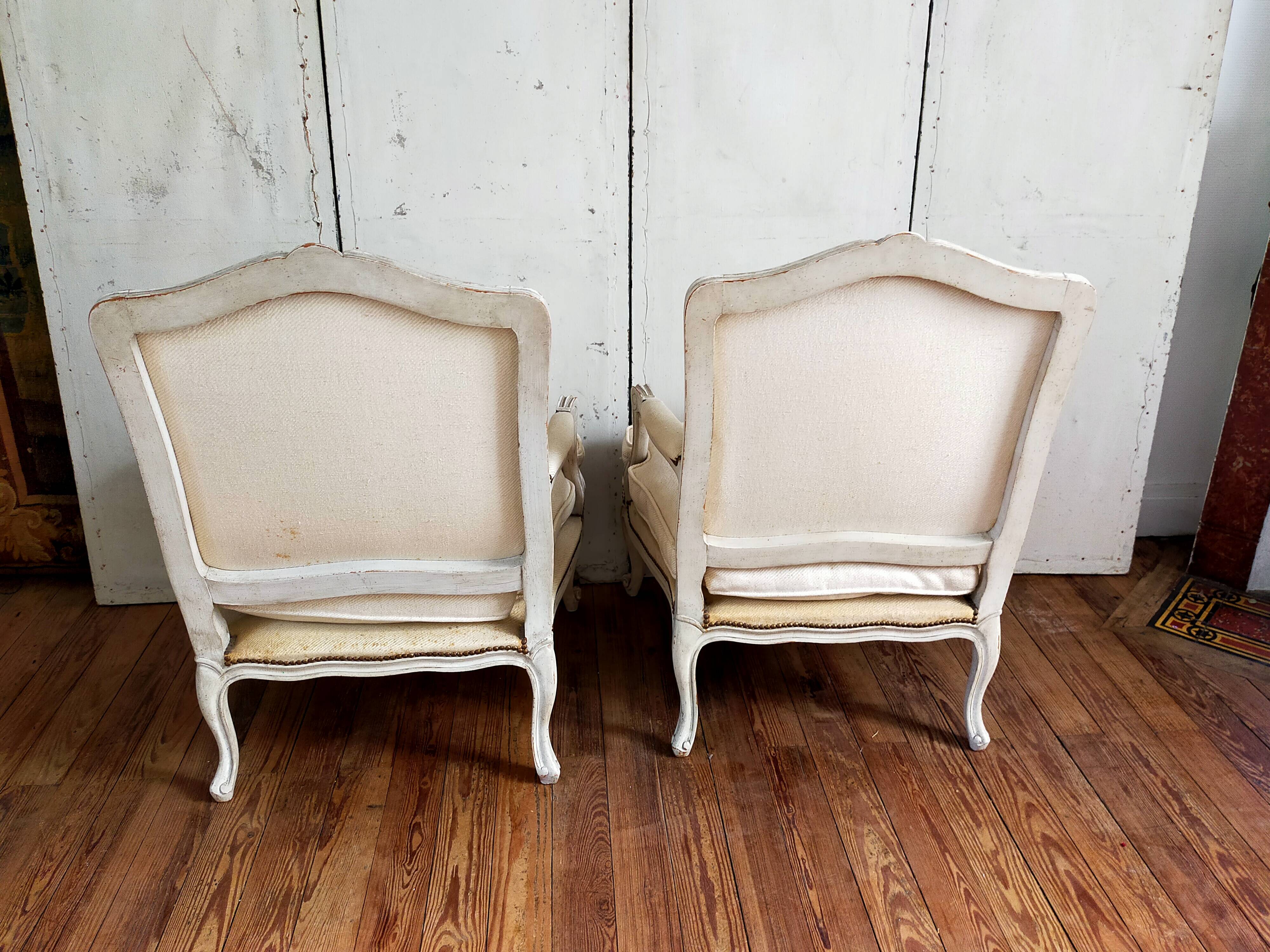 Paire de bergères de style Louis XV