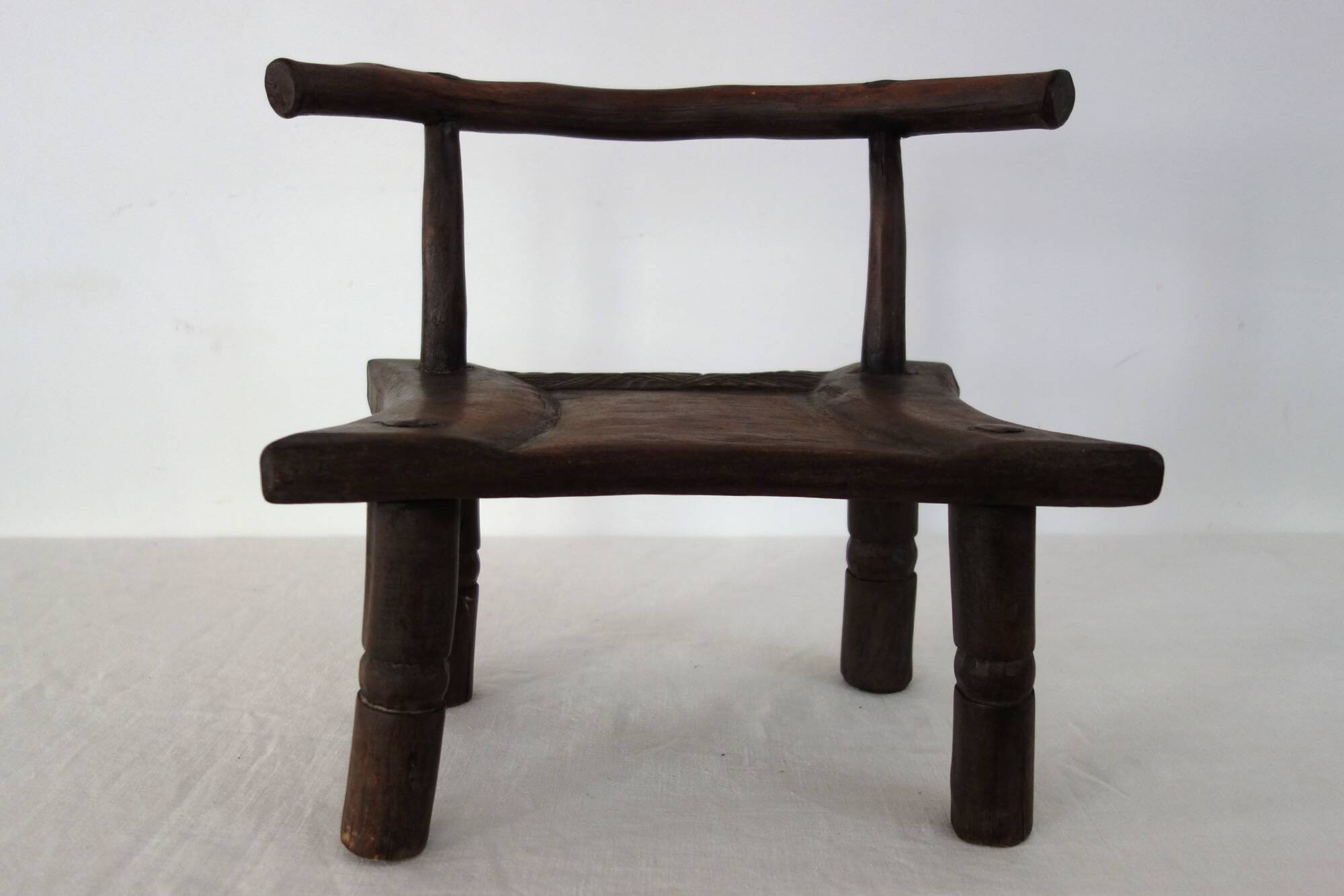 Ancienne chaise traditionnelle Dan, Côte d'Ivoire