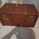 Vintage vintage old travel trunk dating from the 1920s/1940s