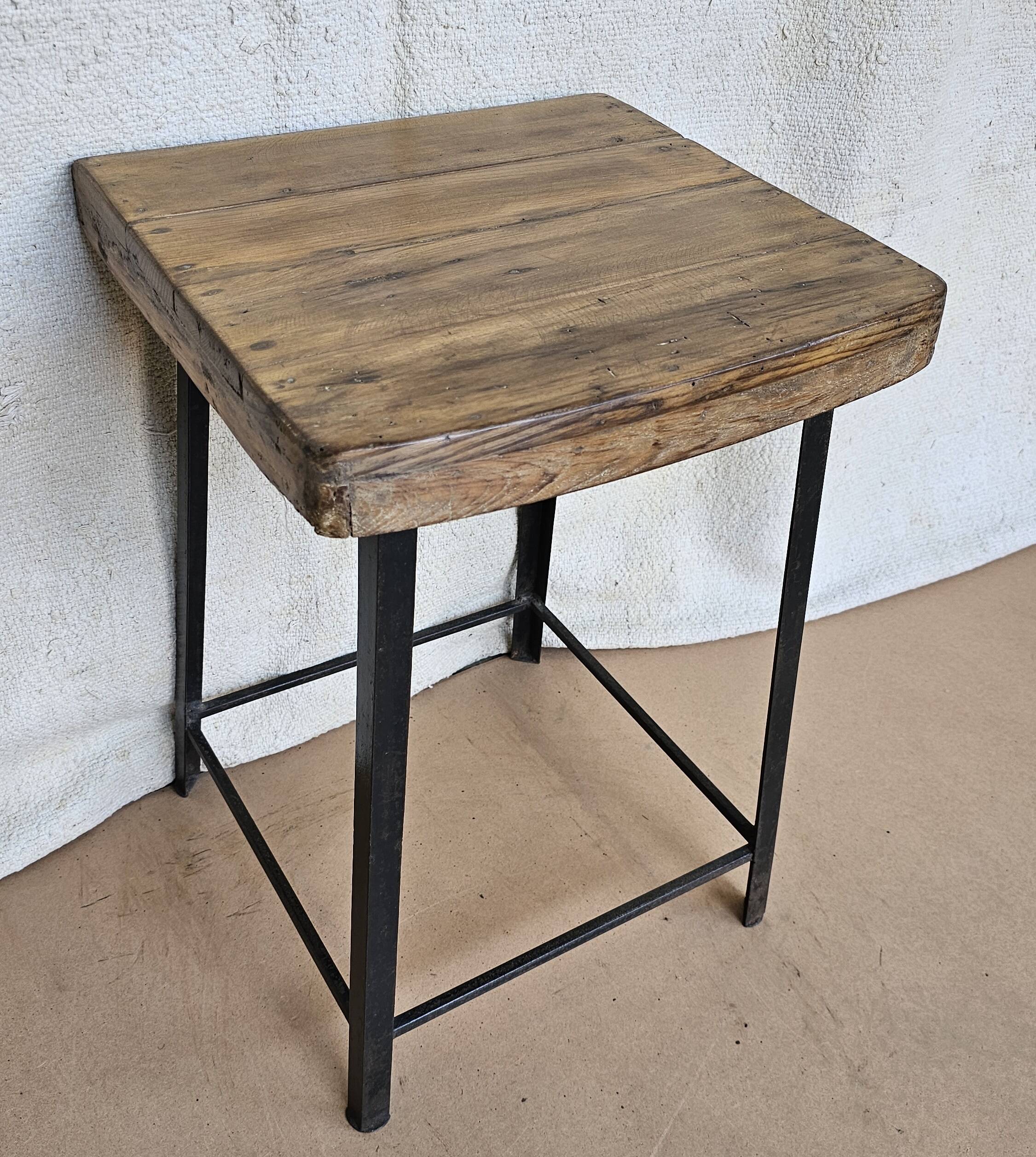 Old workshop stool in wood + wrought iron
