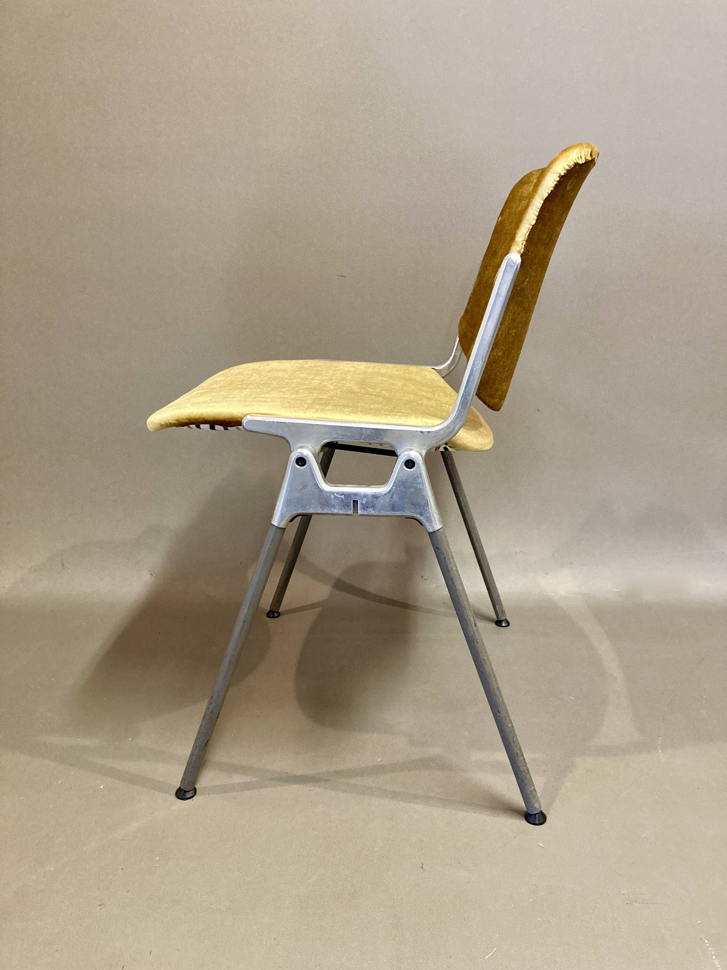 "GIANCARLO PIRETTI" chair.