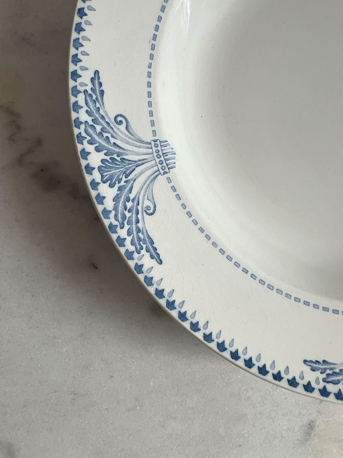 Assiette creuse Service Windsor Creil et Montereau 24cm