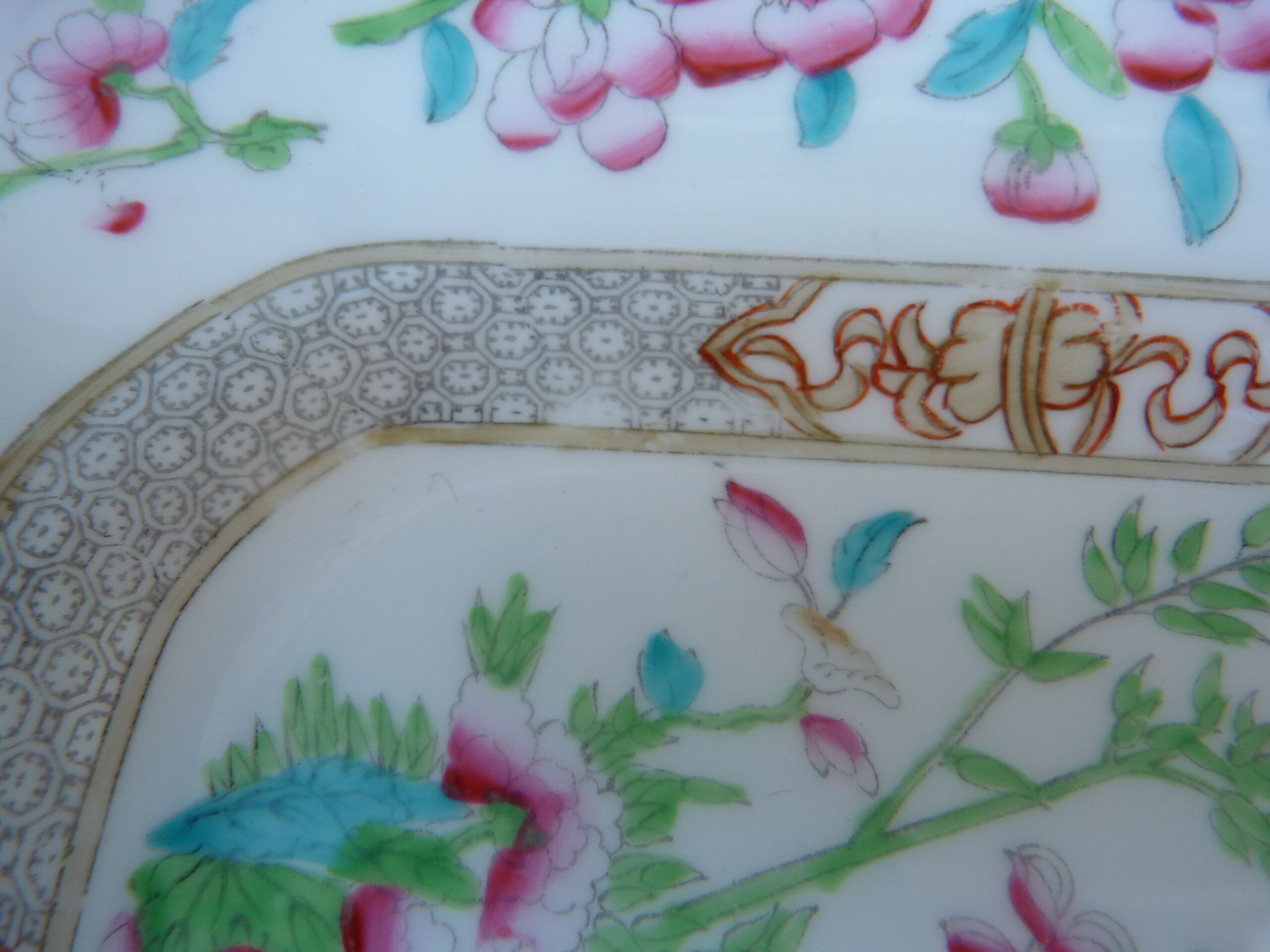 Ancient porcelain dish China Asia square edge chantournés