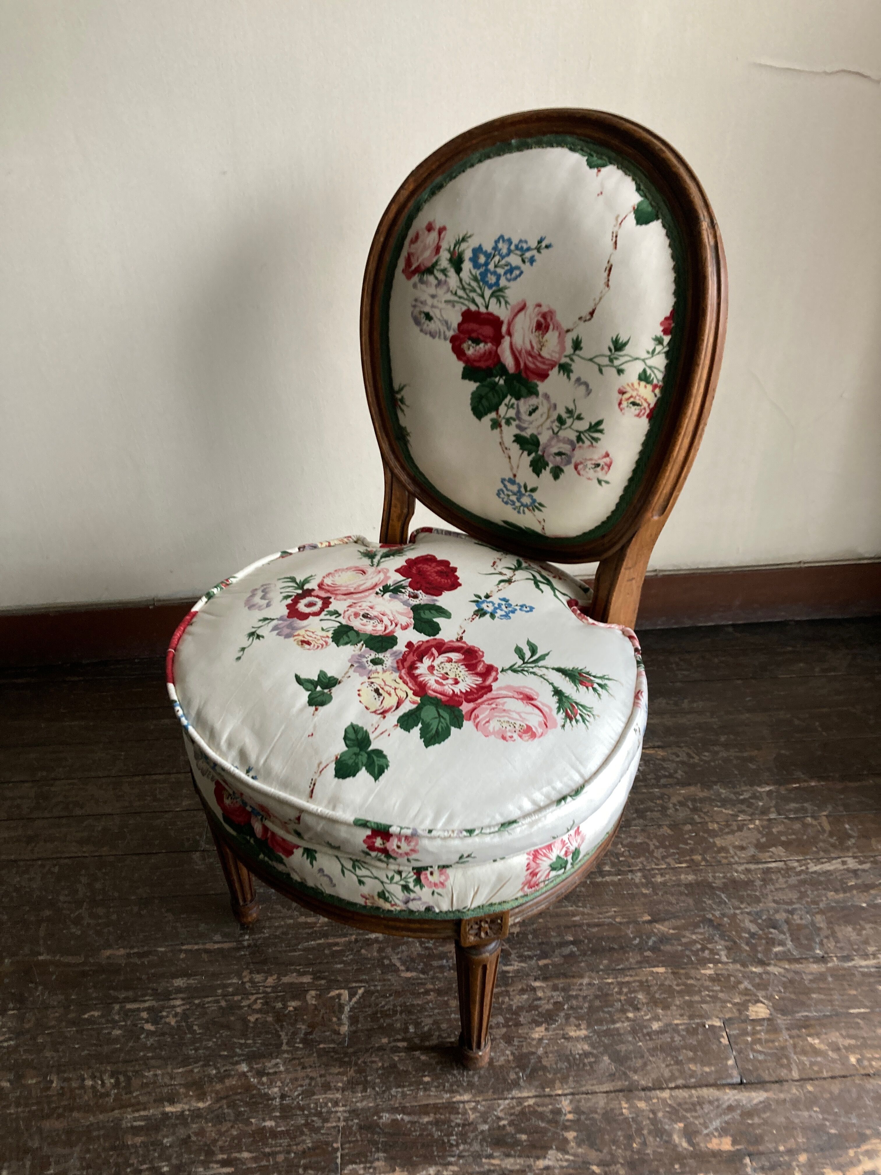 chair 19th medallion