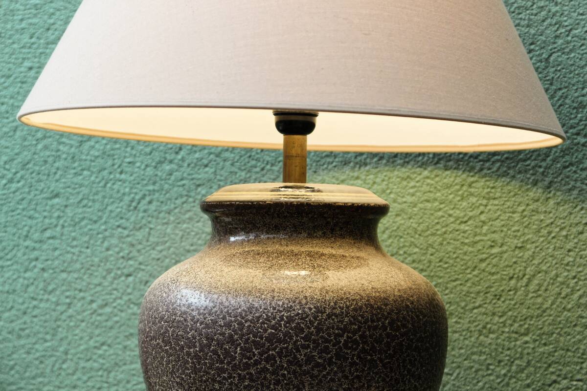 Vintage lamp, speckled ceramic base