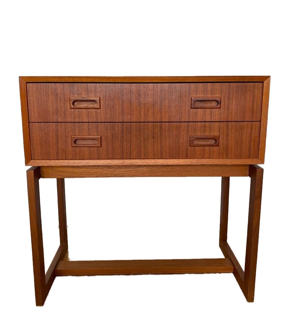 Commode scandinave