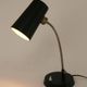 Lampe de table noire des années 60, style milieu de siècle.