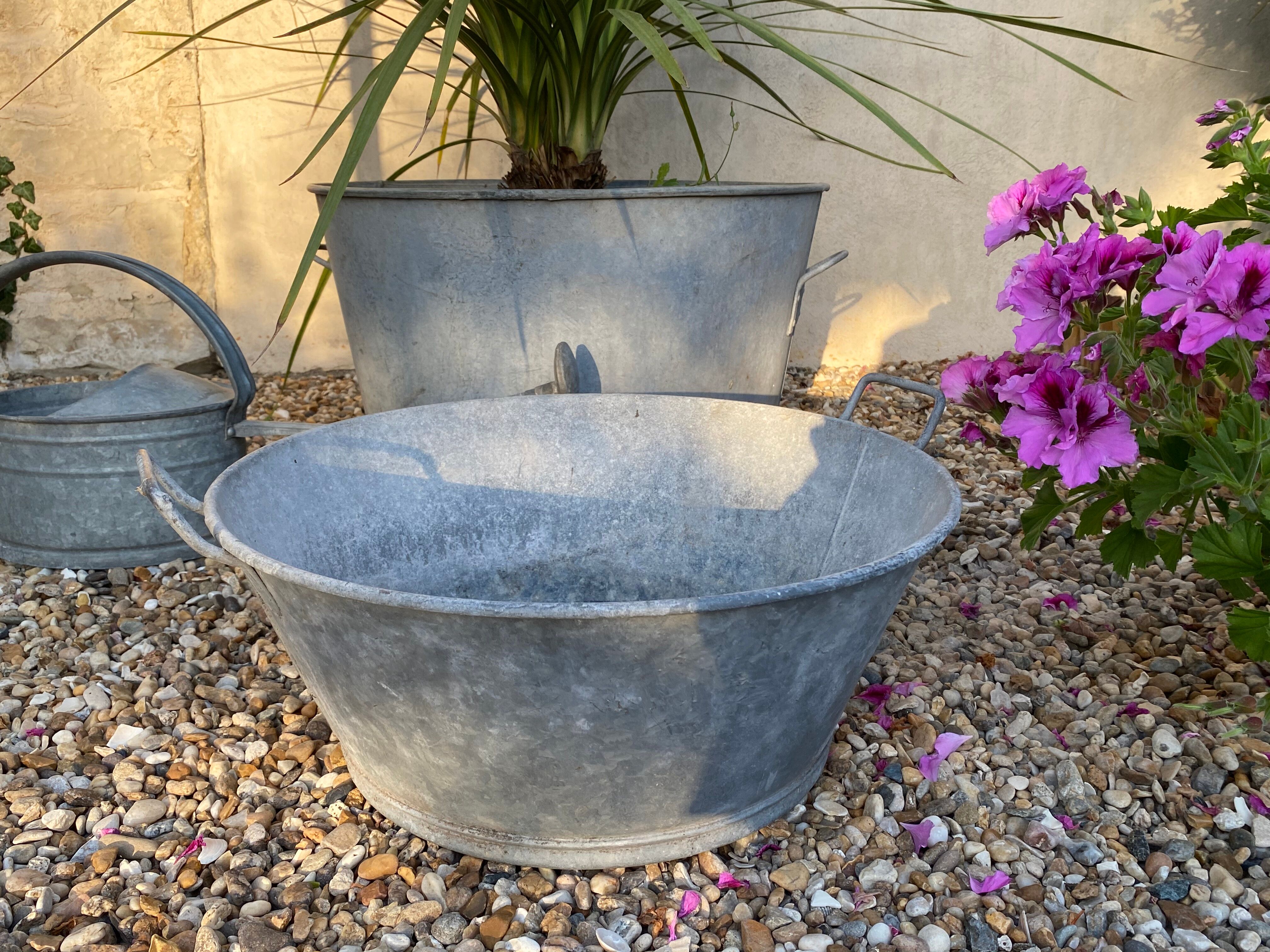 Bassine en zinc
