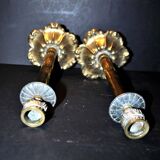 Lot de 2 Bougeoirs flambeaux anciens en laiton doré décor classique