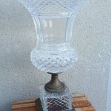 Imposing Médicis vase in cut crystal on a pedestal, created by Vaudeville at Baccarat.