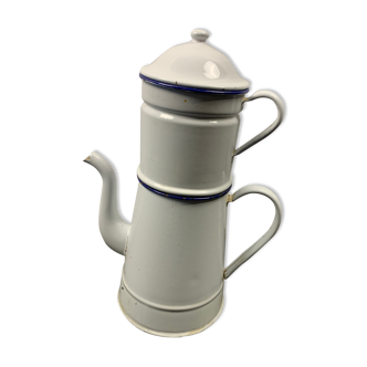 White enamelled coffee maker