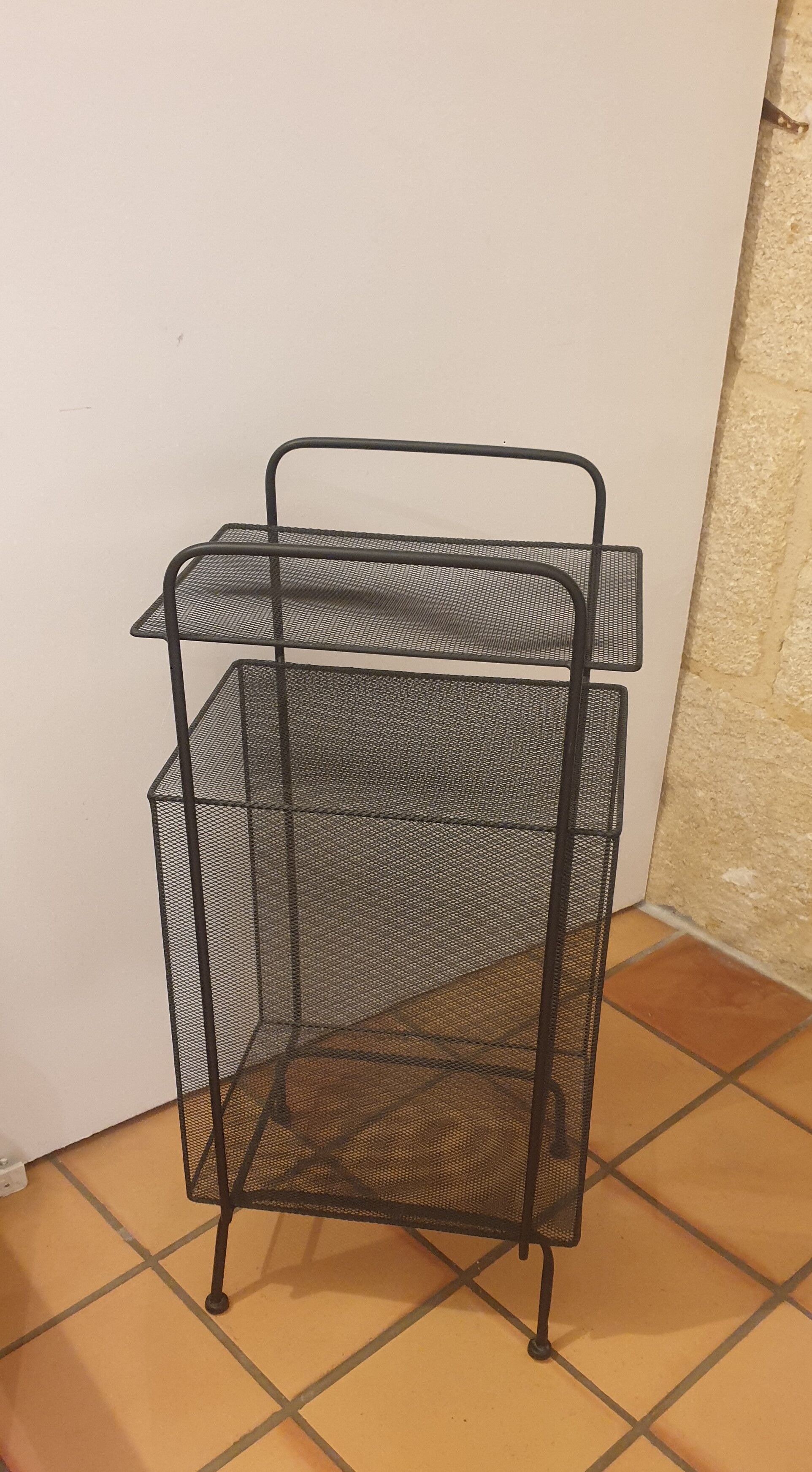 Metal storage cabinet