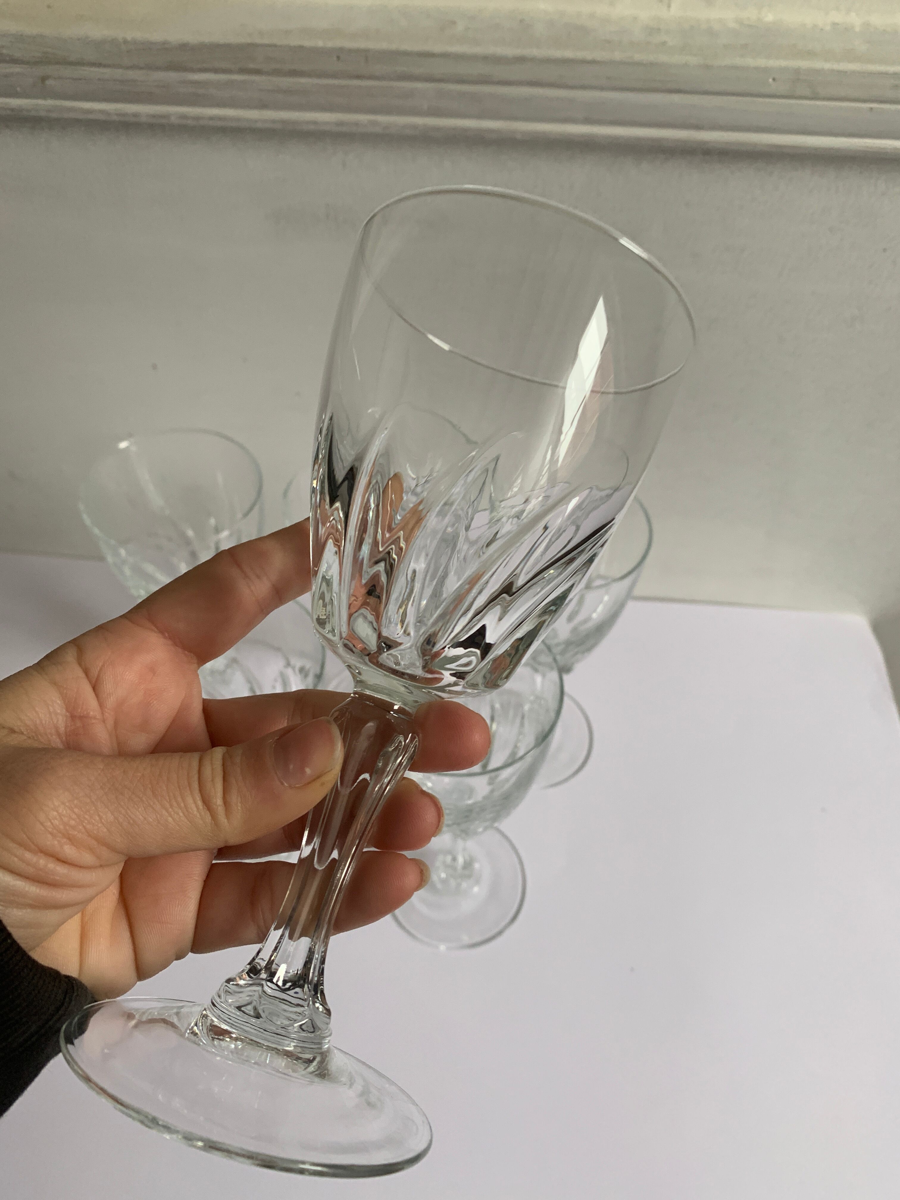 6 crystal wine glasses