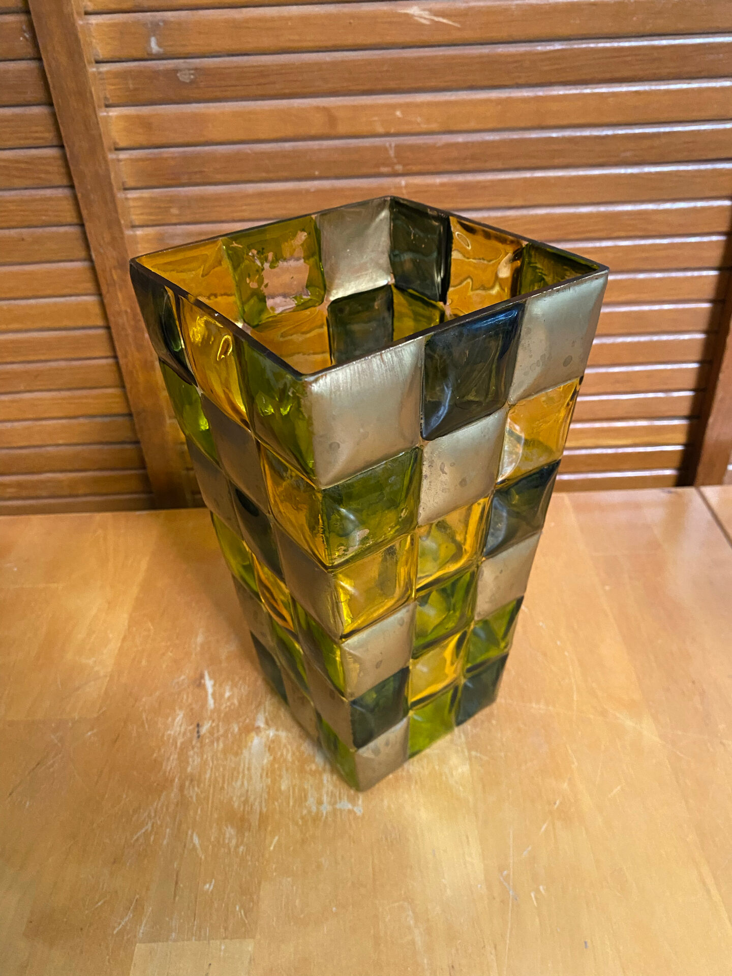 Vase ancien style Murano en verre polychrome motif damier peint à la main