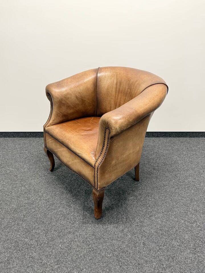 Classic Club Chair in Vintage Sheepskin Leather