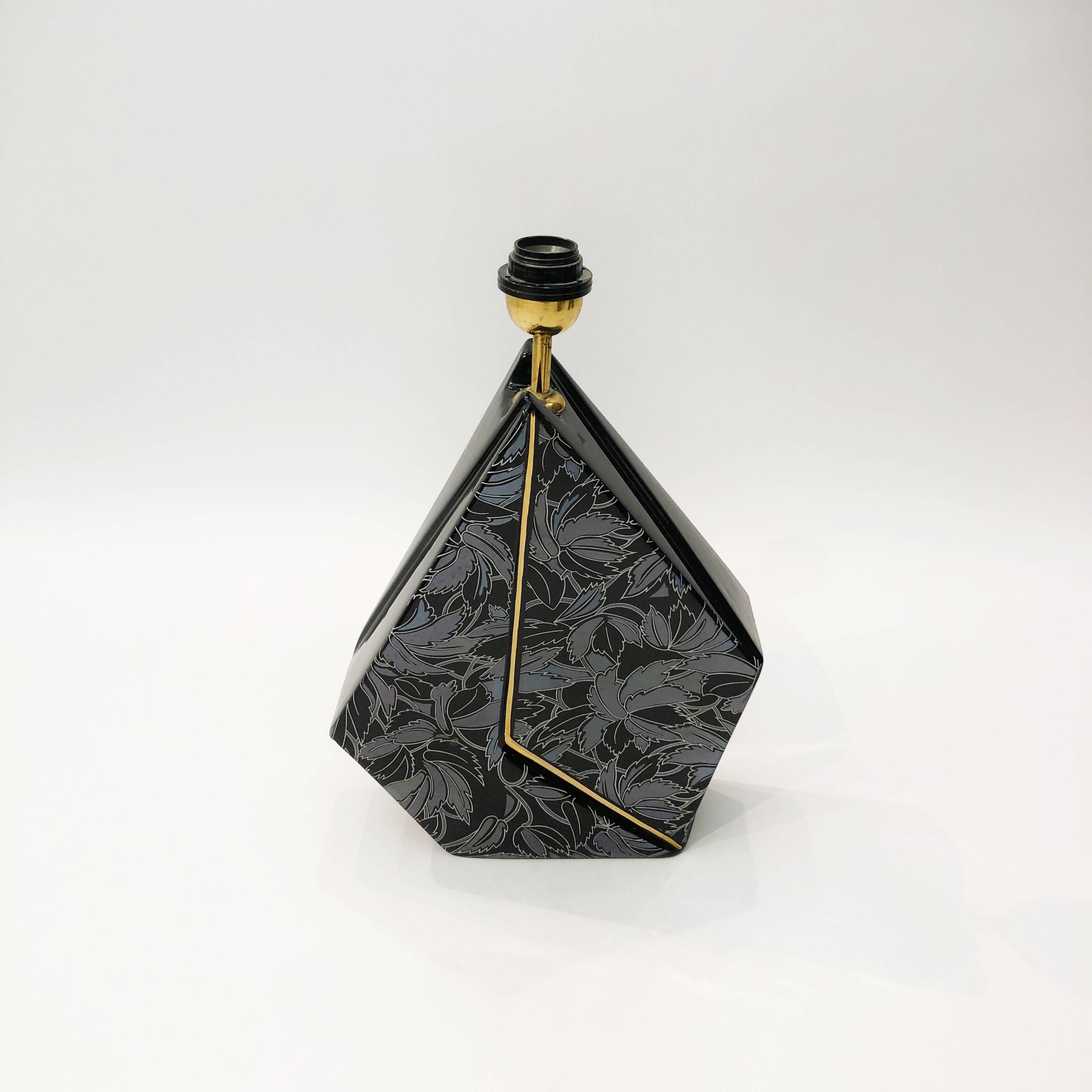 Polygonal black ceramic iridescent lamp 1980s memphis milano light table retro