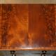 Paire de commodes françaises en bois dur flammé poli