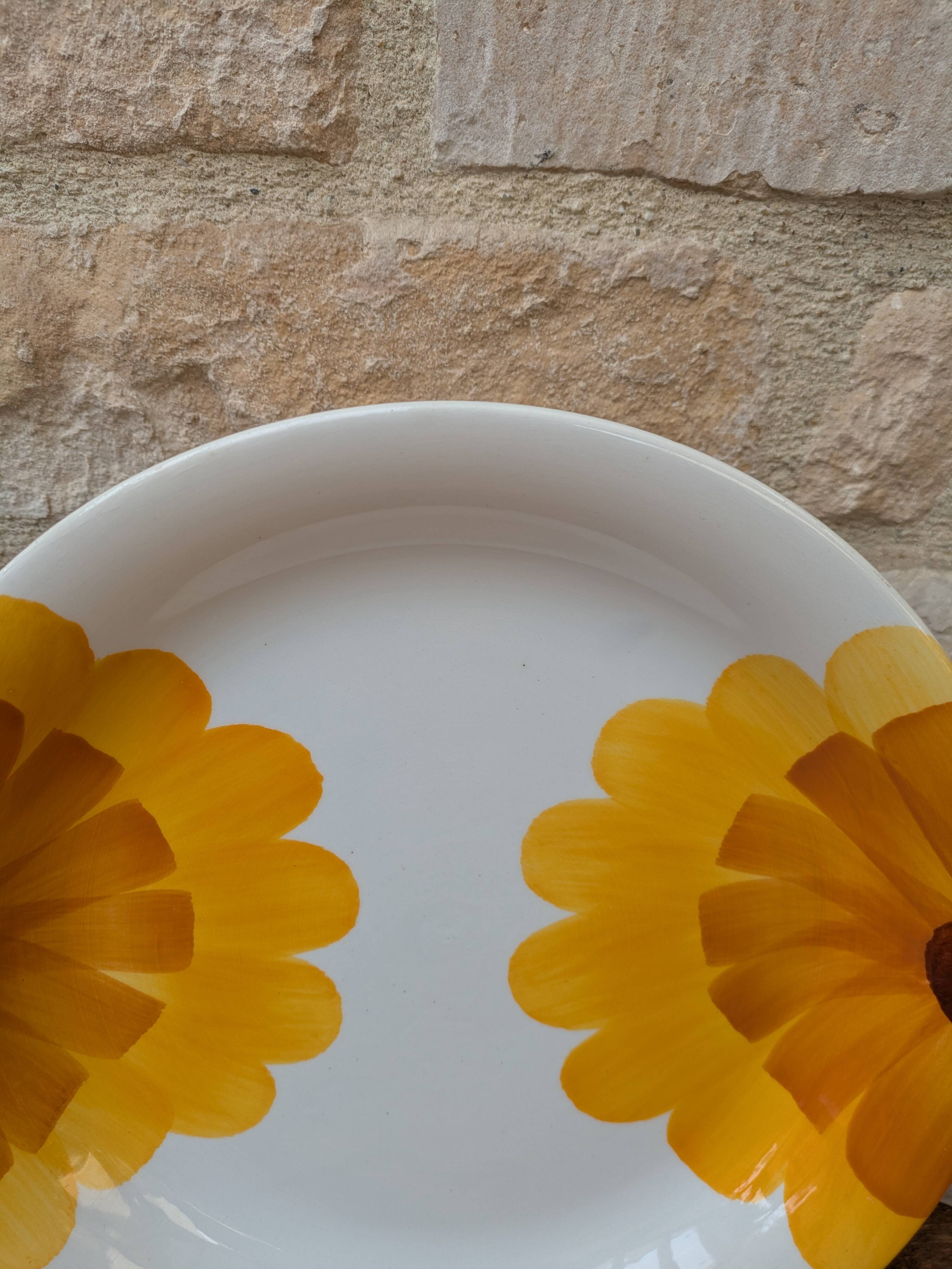 Vintage round serving dish with yellow flowers, Ironstone, 1970s, Italy.
