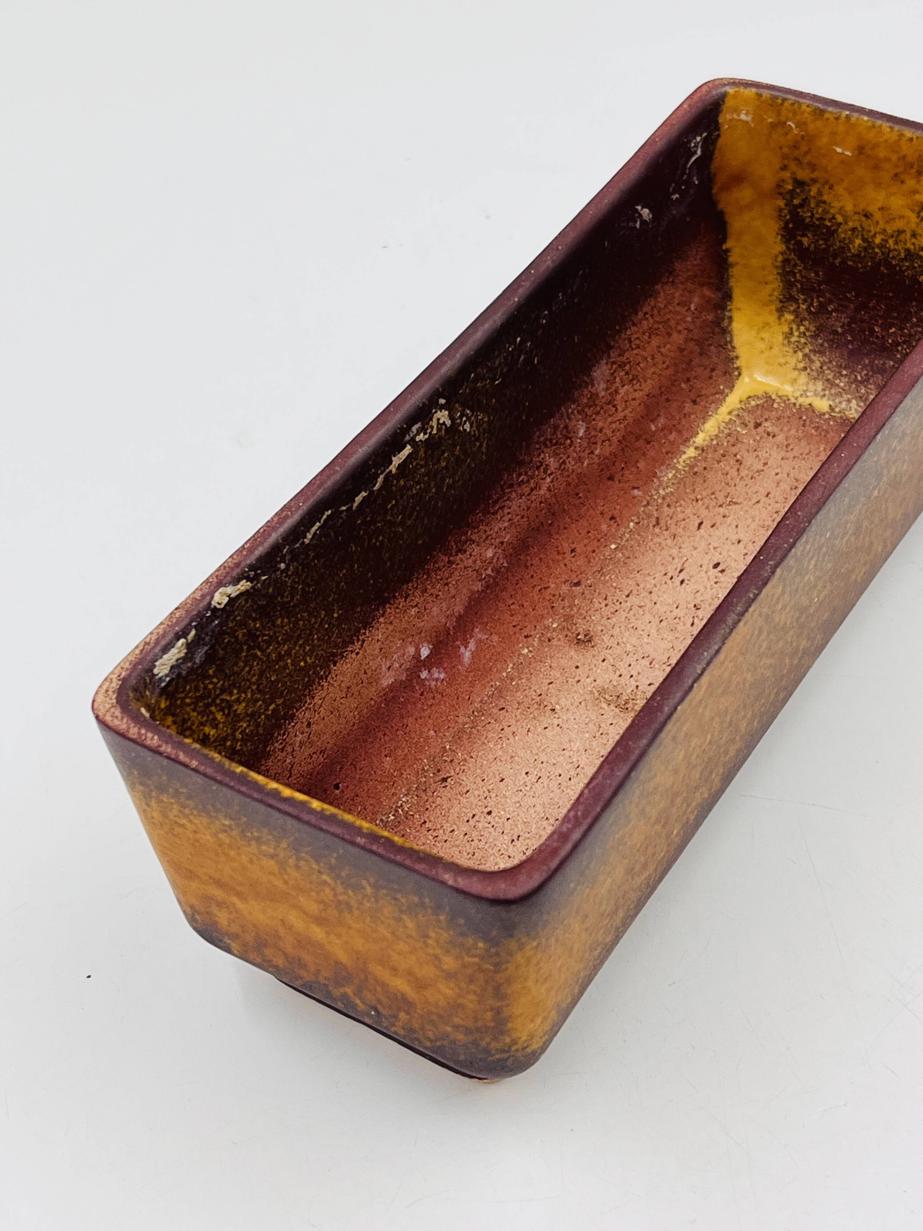 Vetter ceramic planter