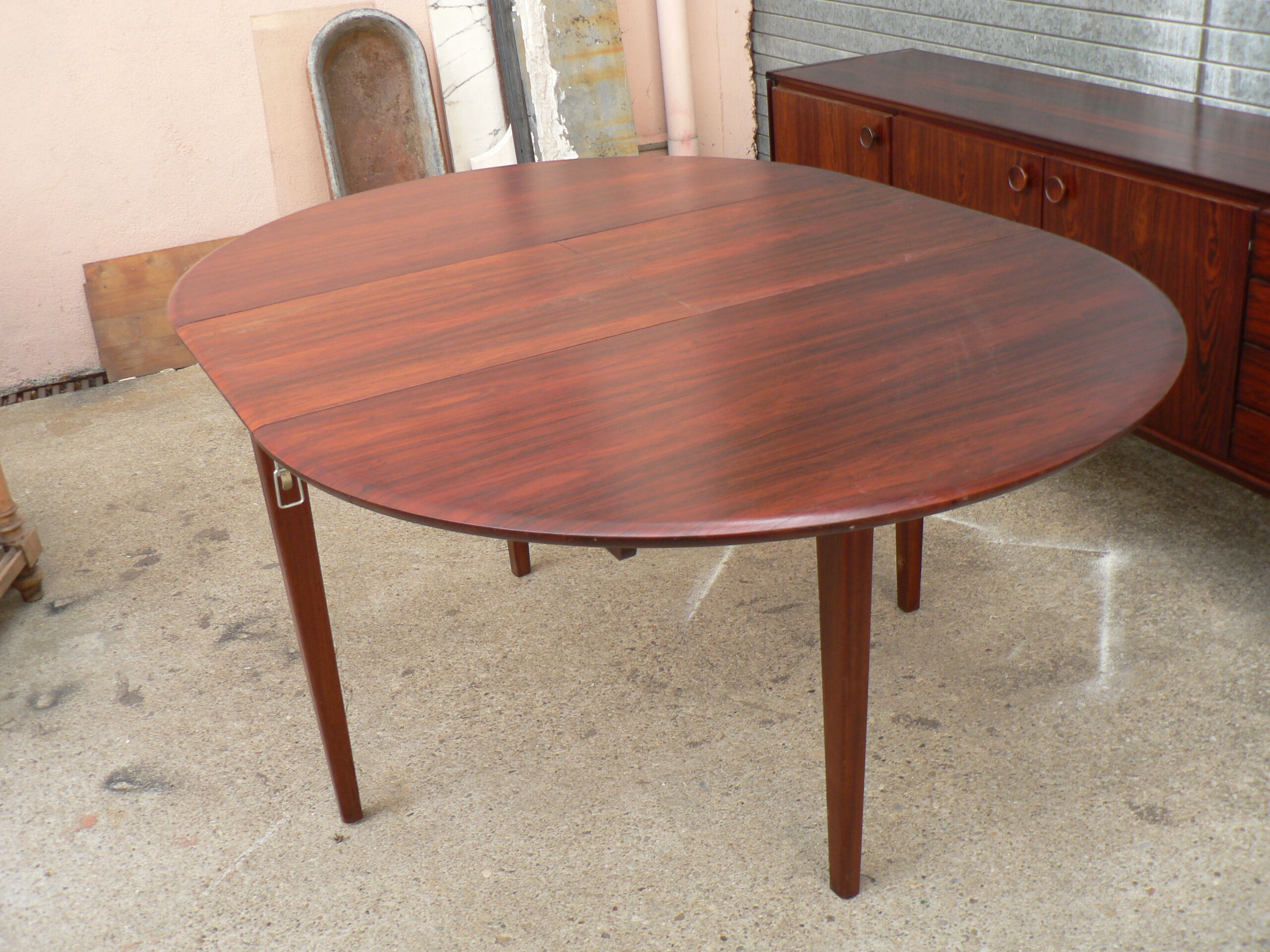 Roundtable scandinavian rosewood to extension
