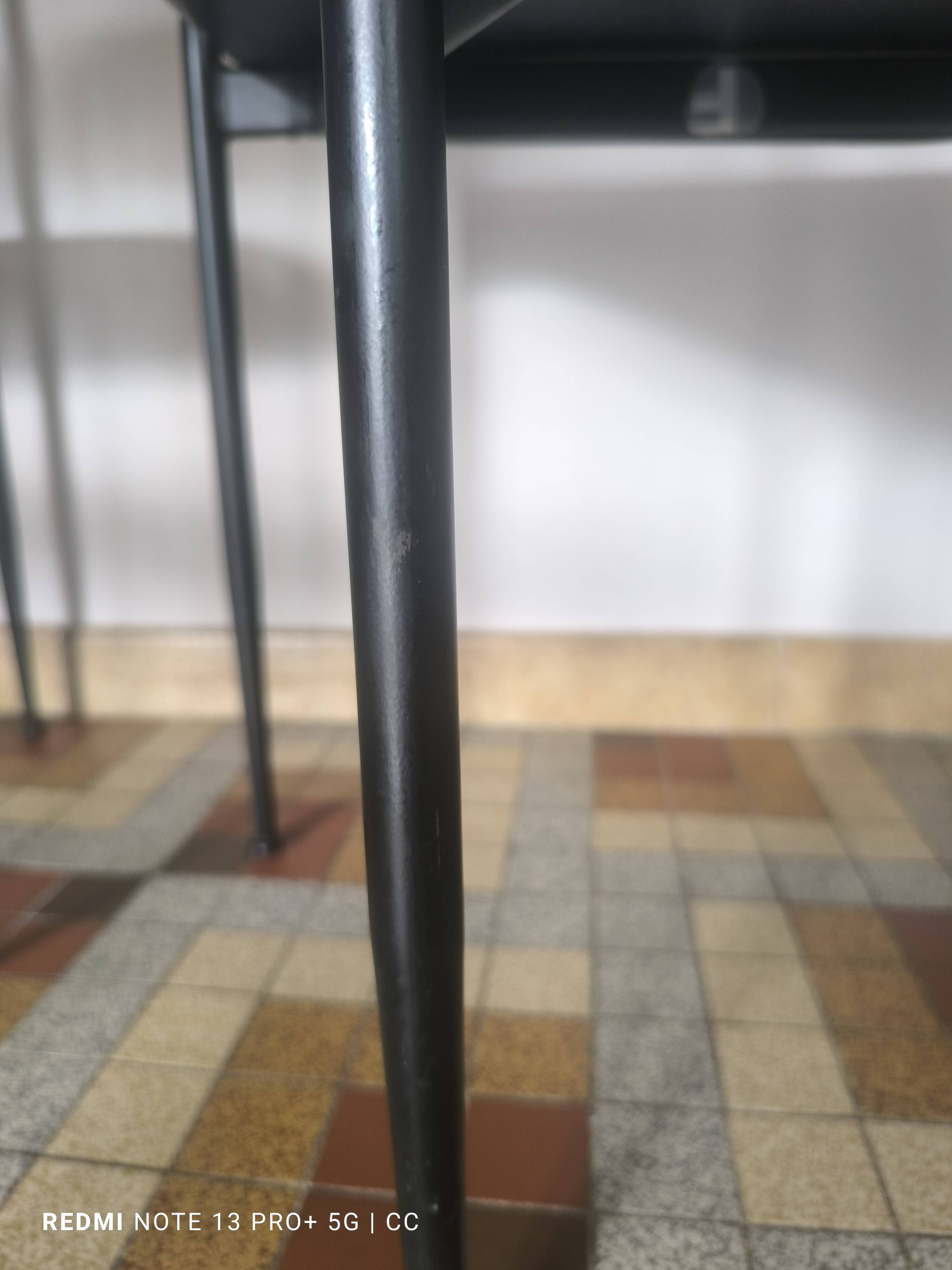 Chaises p40 fasem par giancarlo vegni & gianfranco gualtierotti