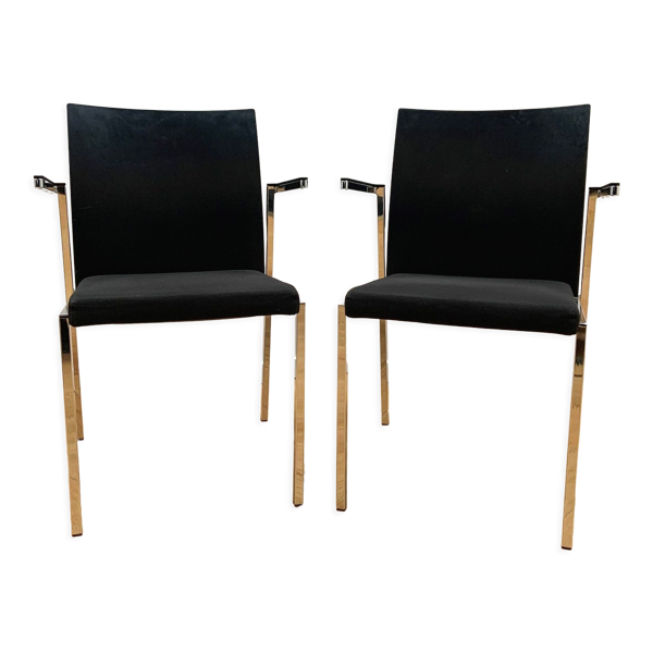 Chaises design par Arro