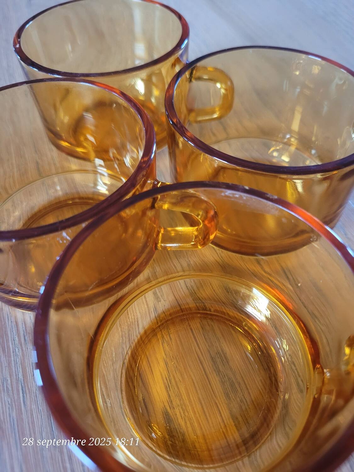 4 amber glass coffee cups